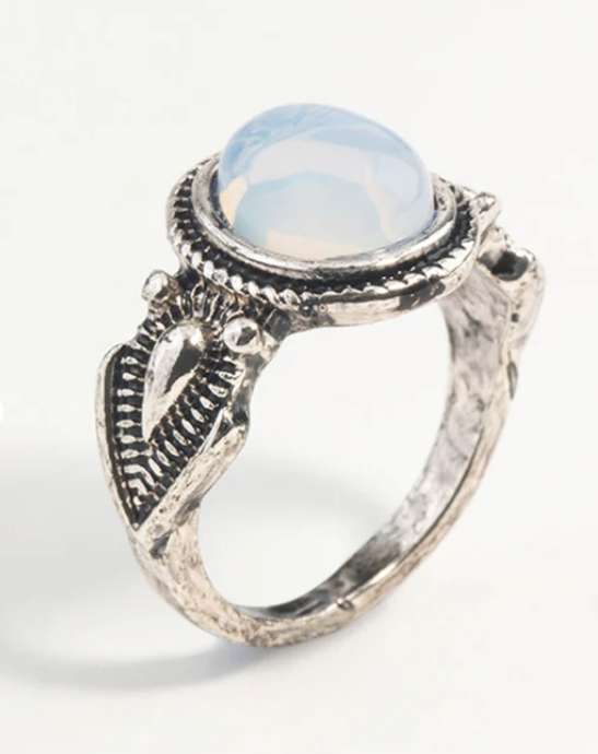 Antique Style Moonstone Ring | Size 8