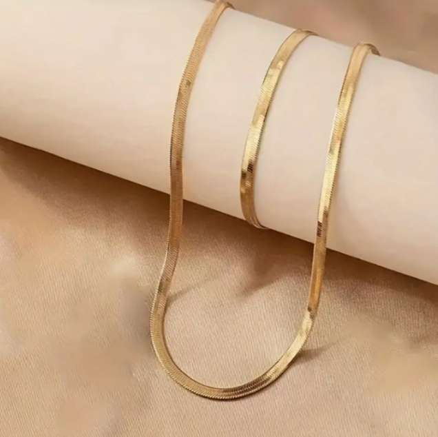 Stainless Steel Necklace and Bracelet Set - No Fade