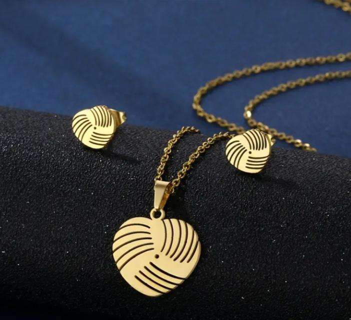 Stainless Steel Necklace and Earrings Set | Passionate Heart