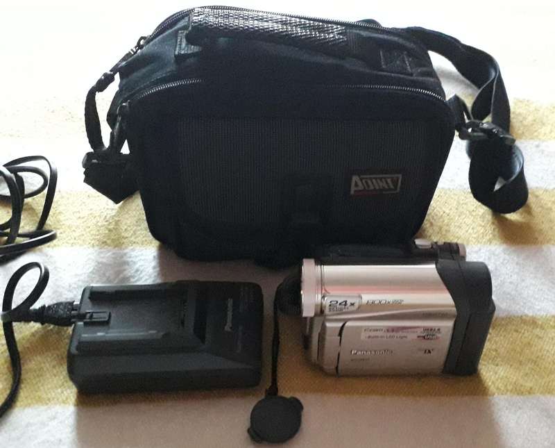 Panasonic Digital Video Camera Camcorder NV-GS11 with Carry Case