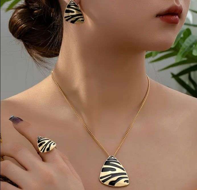Enamel Inlay Animal Print Geometric Jewellery Set