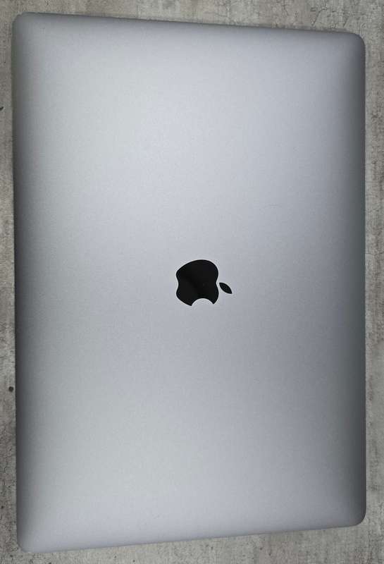 Apple Macbook Pro 15 Core i7 16GB 512SSD (with Touchbar)