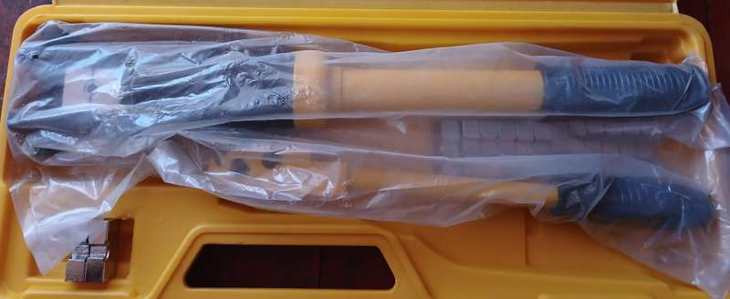 14 Ton Hydraulic Crimper