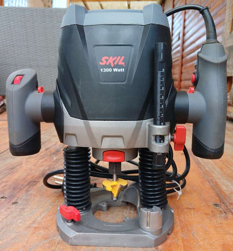 Skill 1300w Router