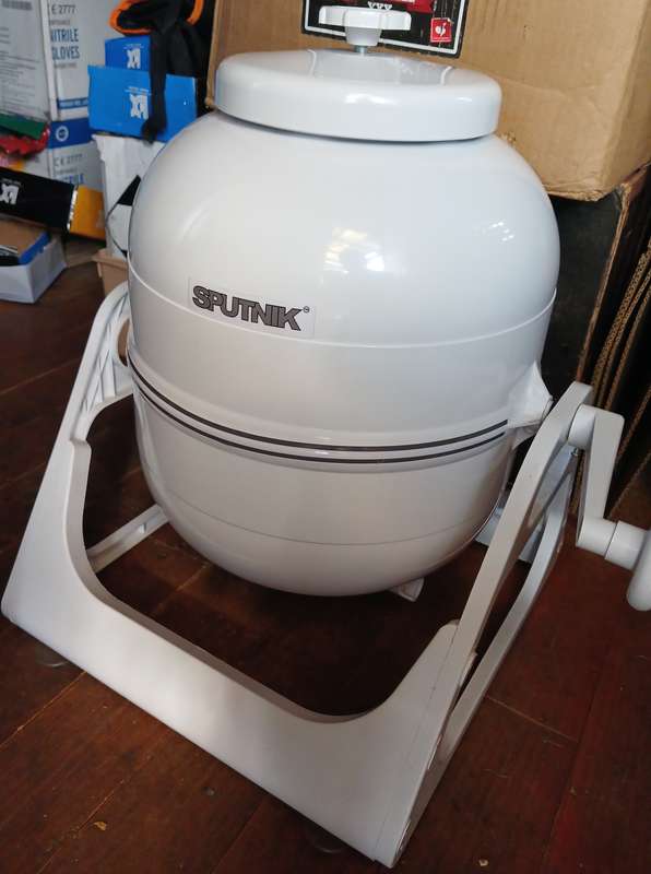 Sputnik New - Display, Complete