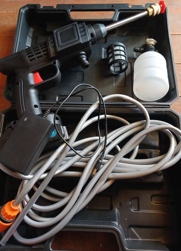 Rechargeable High Pressure Washer - Display Set - Please Read