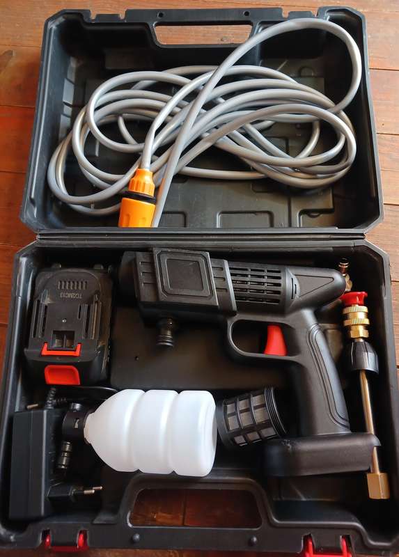Rechargeable High Pressure Washer - Display Set - Please Read