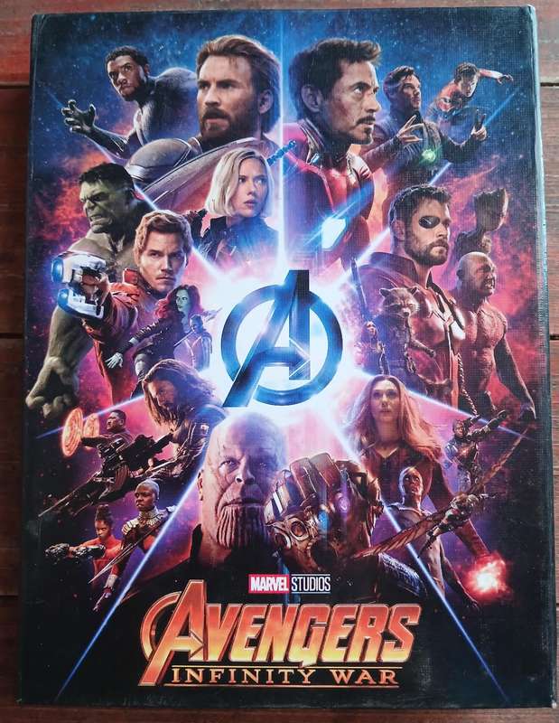 Avengers Collectors Shield/Weapon Figures