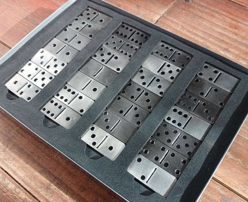 Metal Dominoes