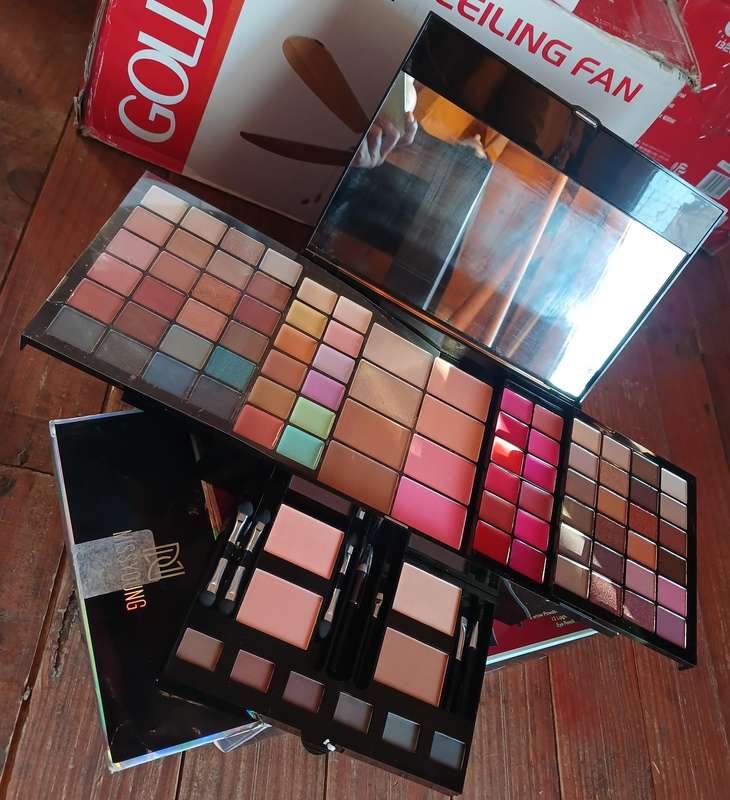 Miss Young Pro Elevation Make-up Kit