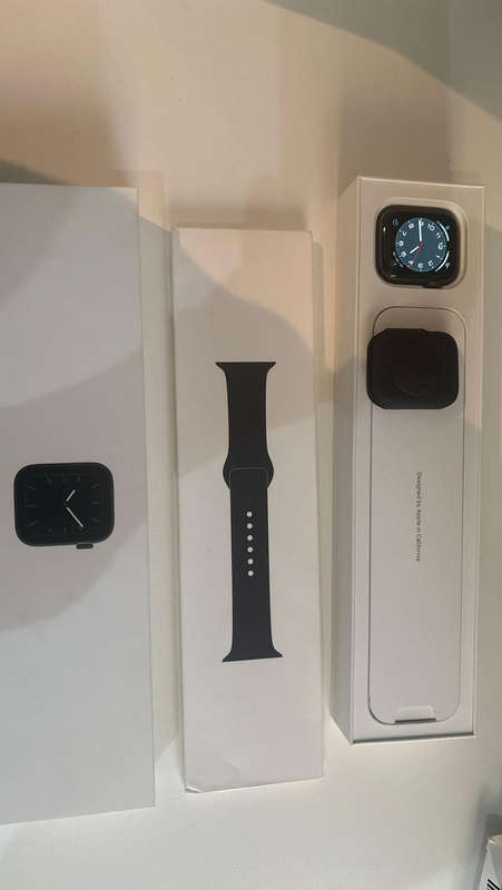 Apple Watch Series 5 Space Grey - 44mm