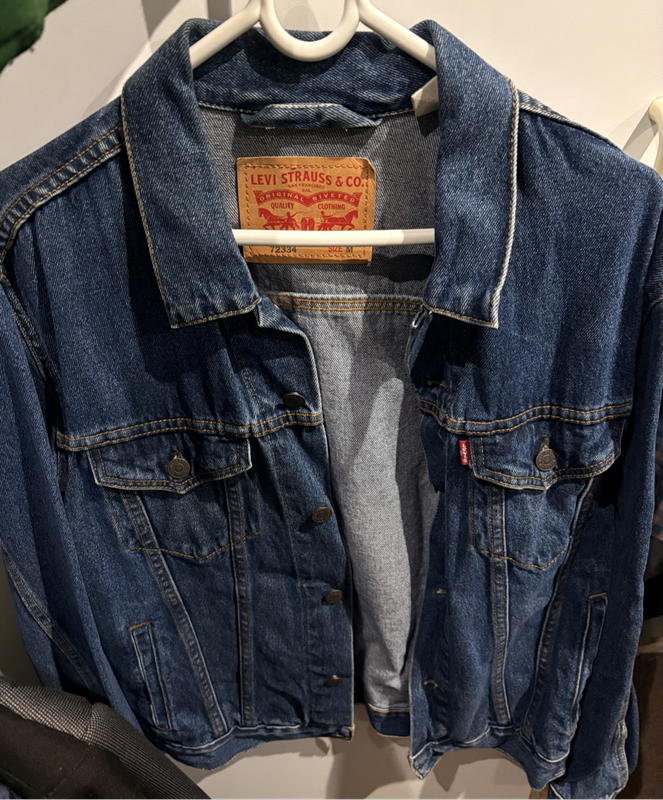 Original Levis Denim Jacket - Medium