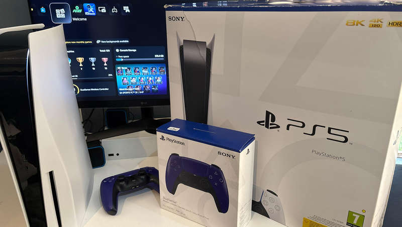 Playstation 5 Disc edition 825GB Console - Glacier White (PS5)