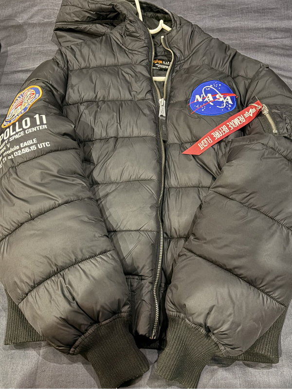 Original Alpha Industries Bomber Jacket - Large