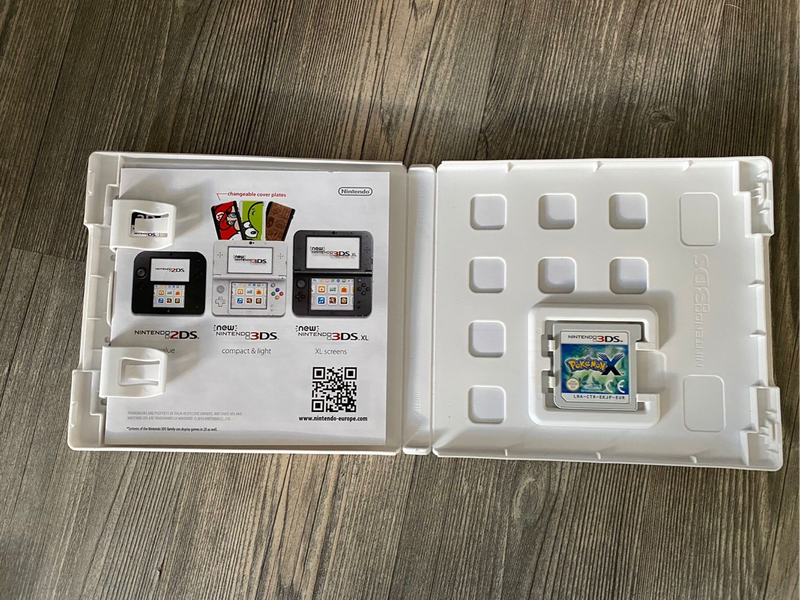 Pokémon X  Nintendo 3DS Game  With Case & Booklet