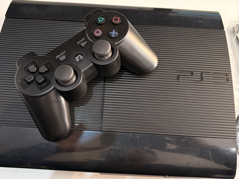 Sony PS3 Super Slim 500GB Console  Wireless Controller & Cables