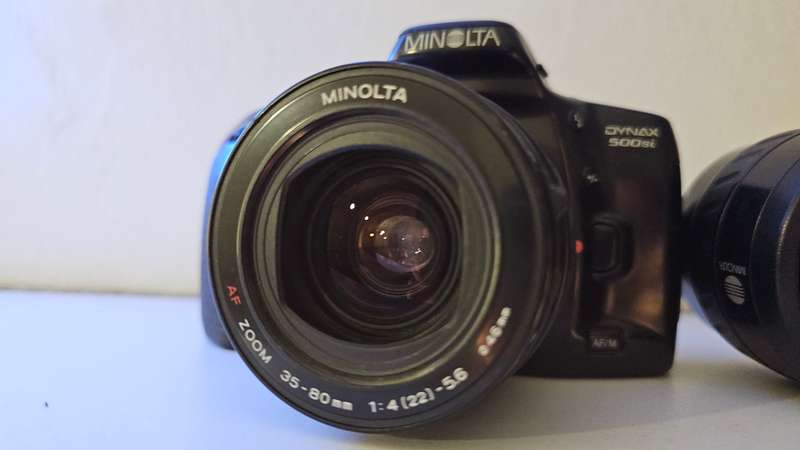 Minolta Dynax 500si + 2 Lenses