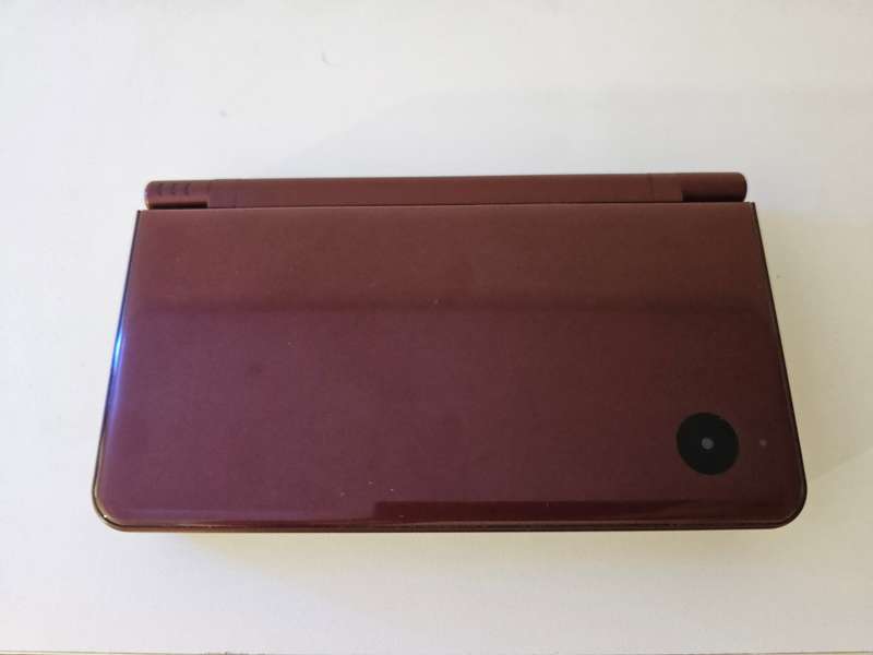 Nintendo DS XL - Red