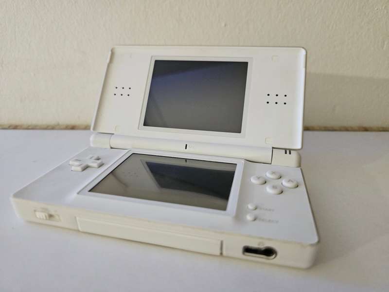 Nintendo DS Lite - White
