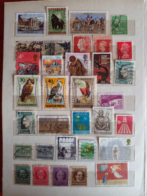 Stock Book 18 pages with more than 500  world stamps.