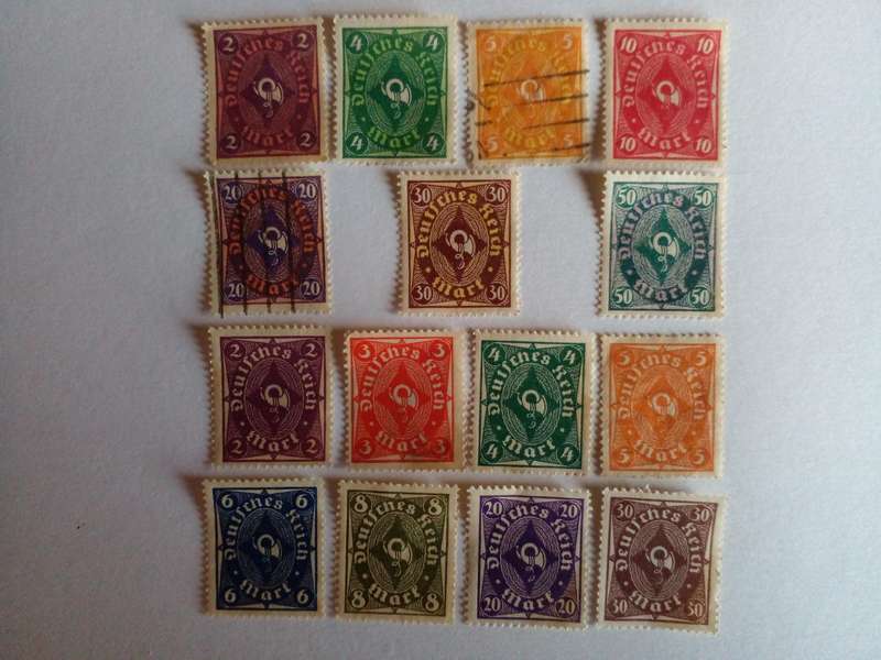 Germany (Deutsches Reich) 1922 Coach Horn 1st Print (coloured letters) and 2nd Print (white letters)