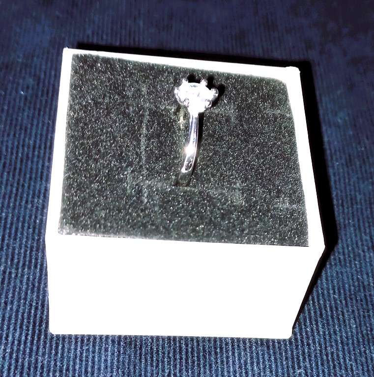 2 CARAT DIAMOND STONE SILVER ENGAGEMENT RING