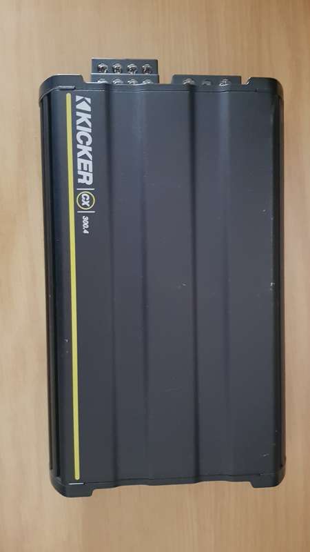 Kicker CX300.4 Amplifier