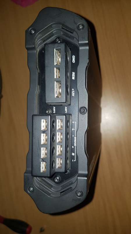 Kicker CX300.4 Amplifier