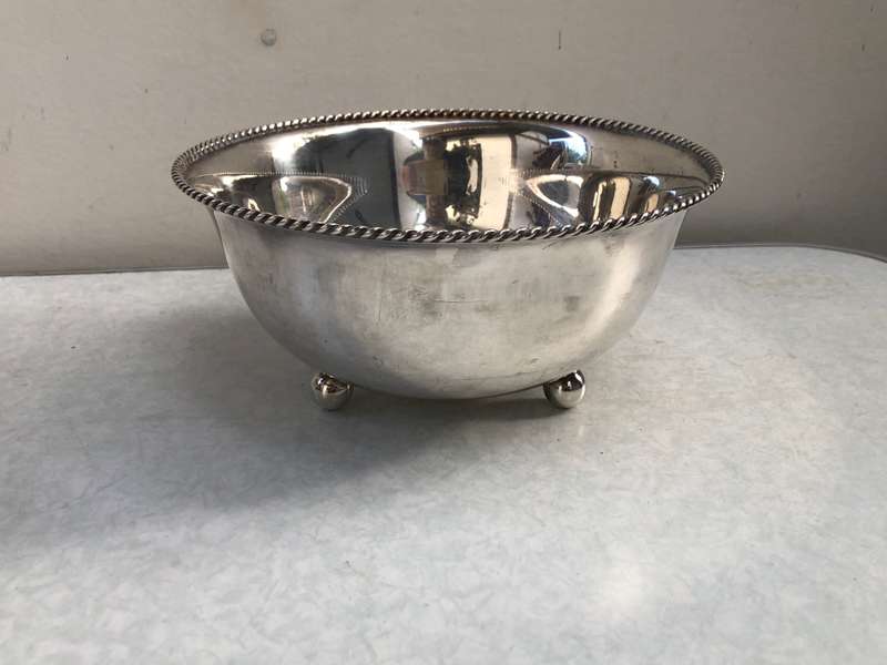 Lovely silver plated centre piece fruit bowl on bun feet