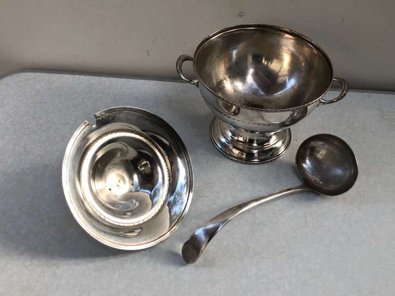 Lovely Seranco silver plated lidded tureen with a large serving ladle