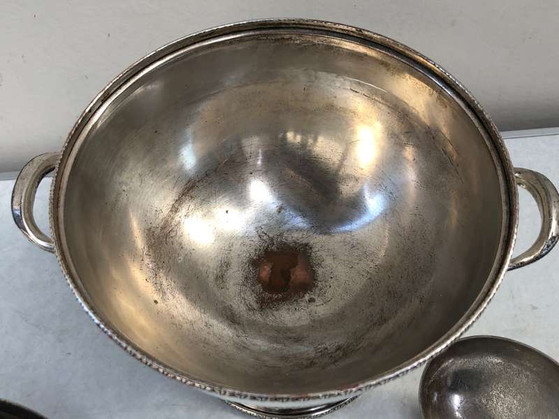 Lovely Seranco silver plated lidded tureen with a large serving ladle