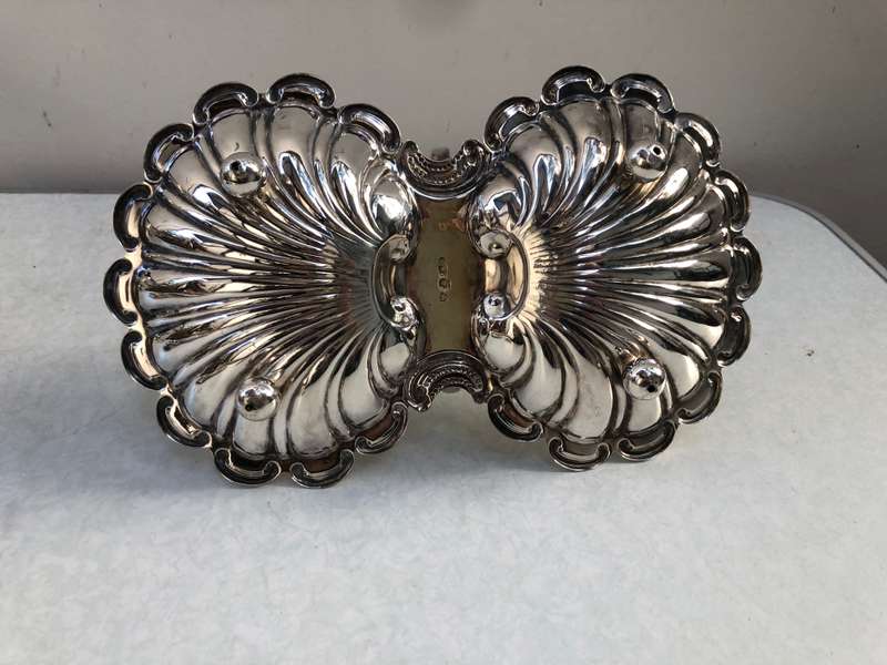 Gorgeous silver plated Bon Bon snack dish on bun feet by Thomas White