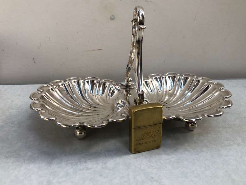 Gorgeous silver plated Bon Bon snack dish on bun feet by Thomas White