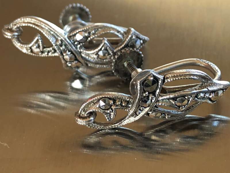 Vintage sterling silver marcasite earrings - screw fitting - 3.1g
