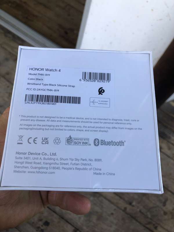 Honor 4 smart watch brand new sealed in the box