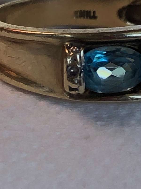 SCINTILLATING 9ct YELLOW GOLD SAPPHIRE AND DIAMOND DESIGNER RING -  3.6g - SIZE P