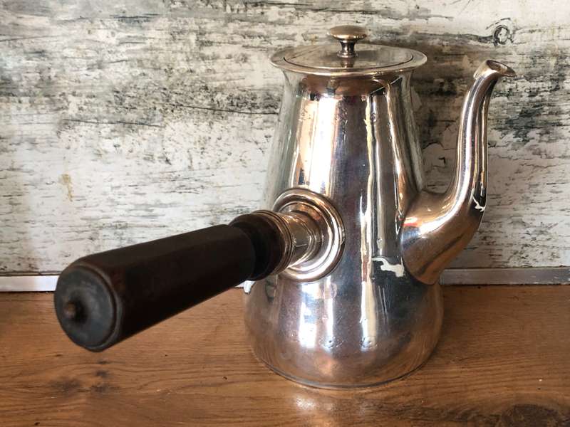 Stunning vintage Elkington silver plate chocolate pot