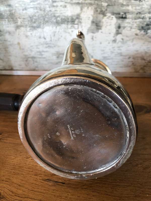 Stunning vintage Elkington silver plate chocolate pot