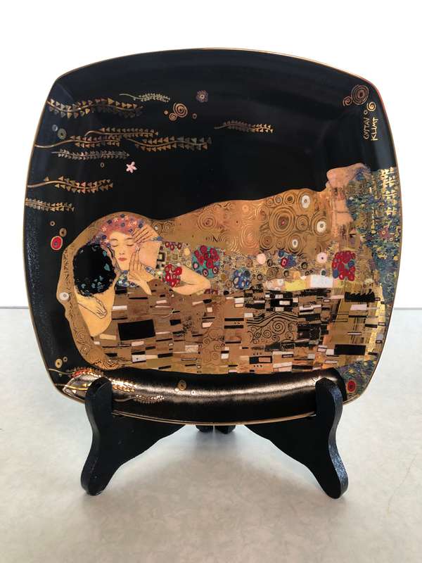 Gustav Klimt Artis Orbis - Goebel - Cake / Display Plate on stand - The Kiss -  COLLECTORS ITEM !!!