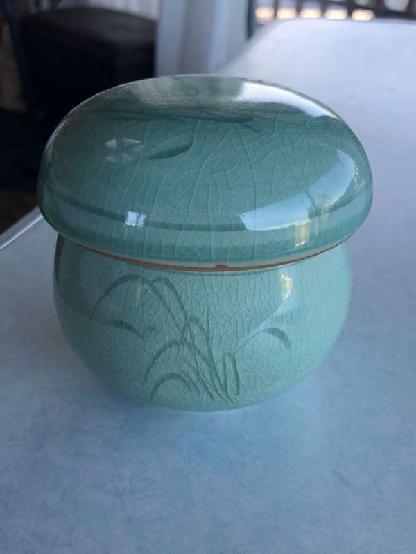 Stunning crackle glazed Korean 3 piece tea infuser