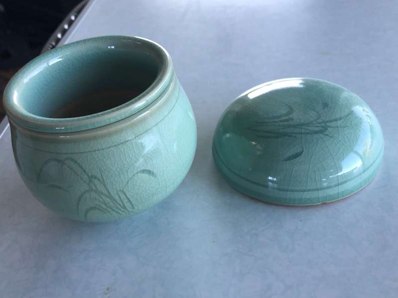 Stunning crackle glazed Korean 3 piece tea infuser