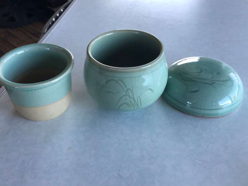 Stunning crackle glazed Korean 3 piece tea infuser