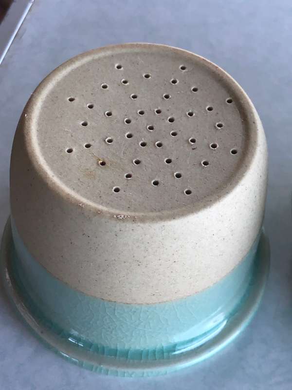Stunning crackle glazed Korean 3 piece tea infuser