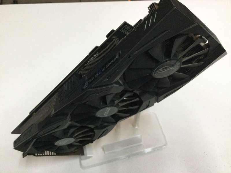 ASUS ROG RX480XT 8GIG DDR 5 - Read Add