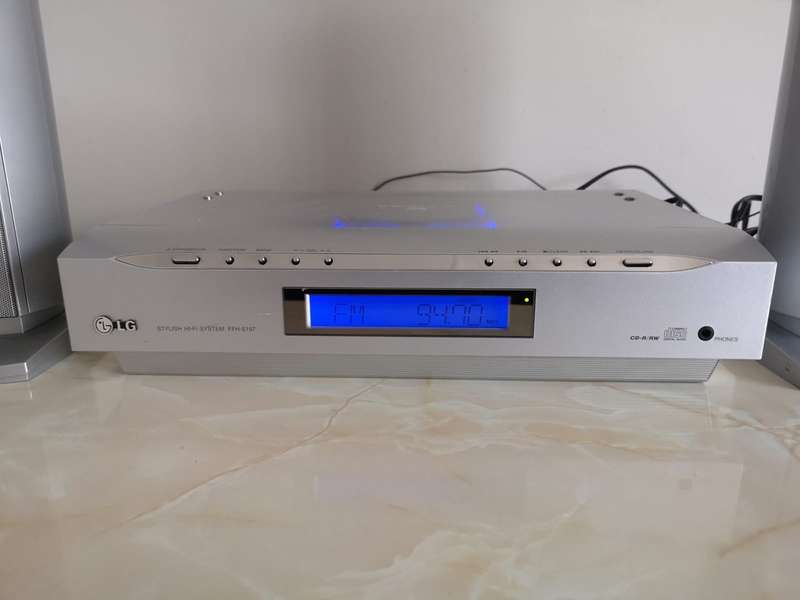 LG Stylish HI-FI SYSTEM FFH-S197 (Mini Hi-Fi)