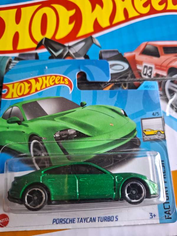 Hot wheels Porsche  Taycan Turbo