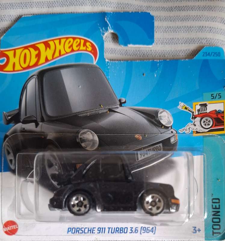 HW Tooned Porsche 911 turbo