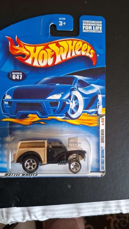 Hot Wheels 2001 First Editions Morris Wagon in Black Collector #047