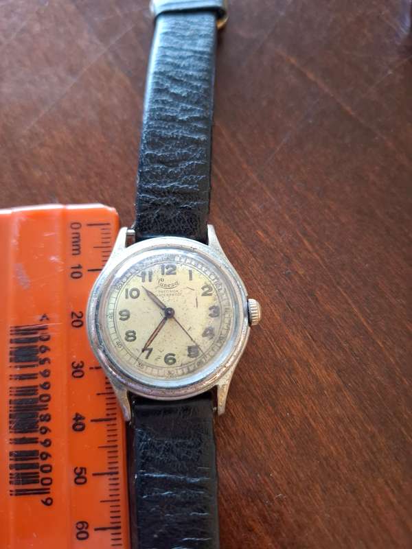 Vintage Lunesa Watch(Faulty)