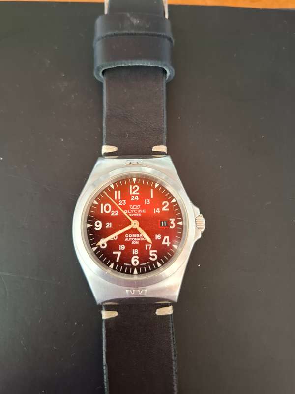 Glycine Combat Watch